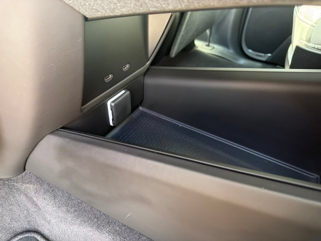 Certified 2026 Cadillac Escalade V AWD/4WD image 31