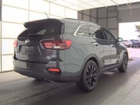 Used 2020 Kia Sorento S FWD image 3