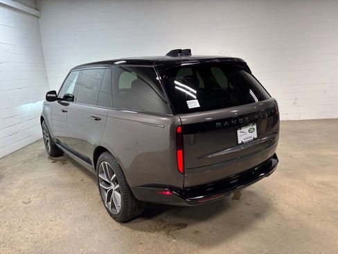 New 2025 Land Rover Range Rover Long Wheelbase SE image 9