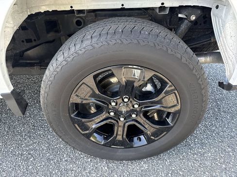 Used 2023 Ford F150 Lariat w/ Equipment Group 502A High AWD/4WD image 20