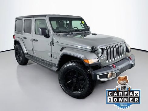 Used 2018 Jeep Wrangler Unlimited Sahara AWD/4WD image 3