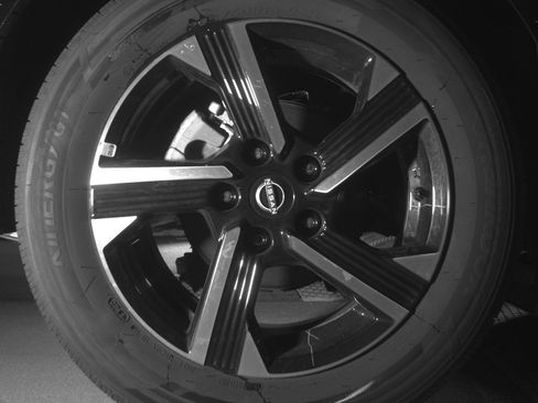 Used 2025 Nissan Sentra SV image 14