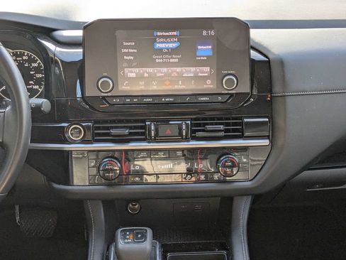 Used 2023 Nissan Pathfinder SV FWD image 18