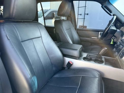 Used 2015 Ford Expedition EL XLT w/ Equipment Group 202A image 19