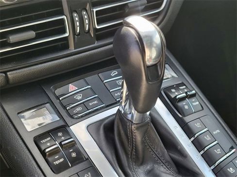 Used 2020 Porsche Macan S image 28