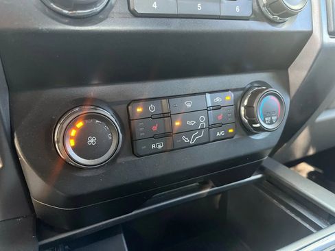 Used 2019 Ford F250 XLT w/ XLT Premium Package image 24