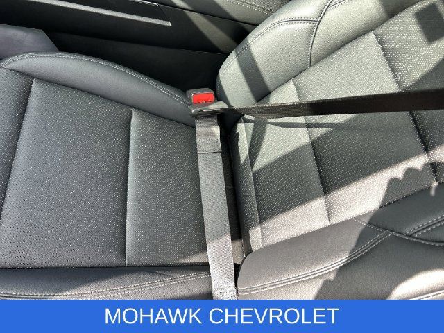 Certified 2026 Chevrolet Equinox LT w/ Convenience Package II AWD/4WD image 19