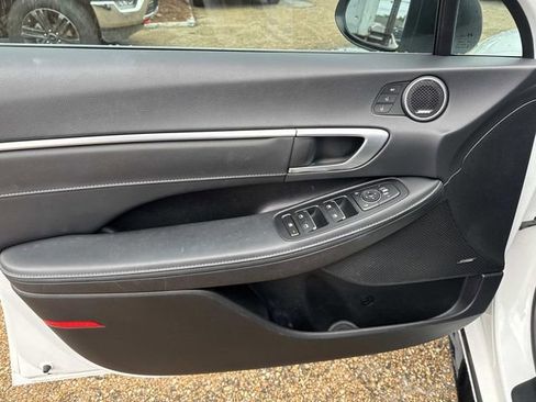 Used 2021 Hyundai Sonata Limited image 25