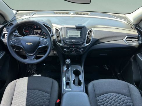 Used 2018 Chevrolet Equinox LT FWD image 13