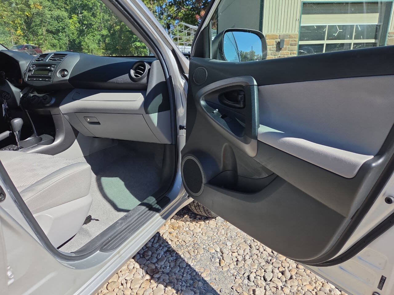 Used 2012 Toyota RAV4 4WD w/ Value Pkg image 27