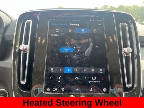 Used 2023 Volvo XC40 B5 Ultimate image 23