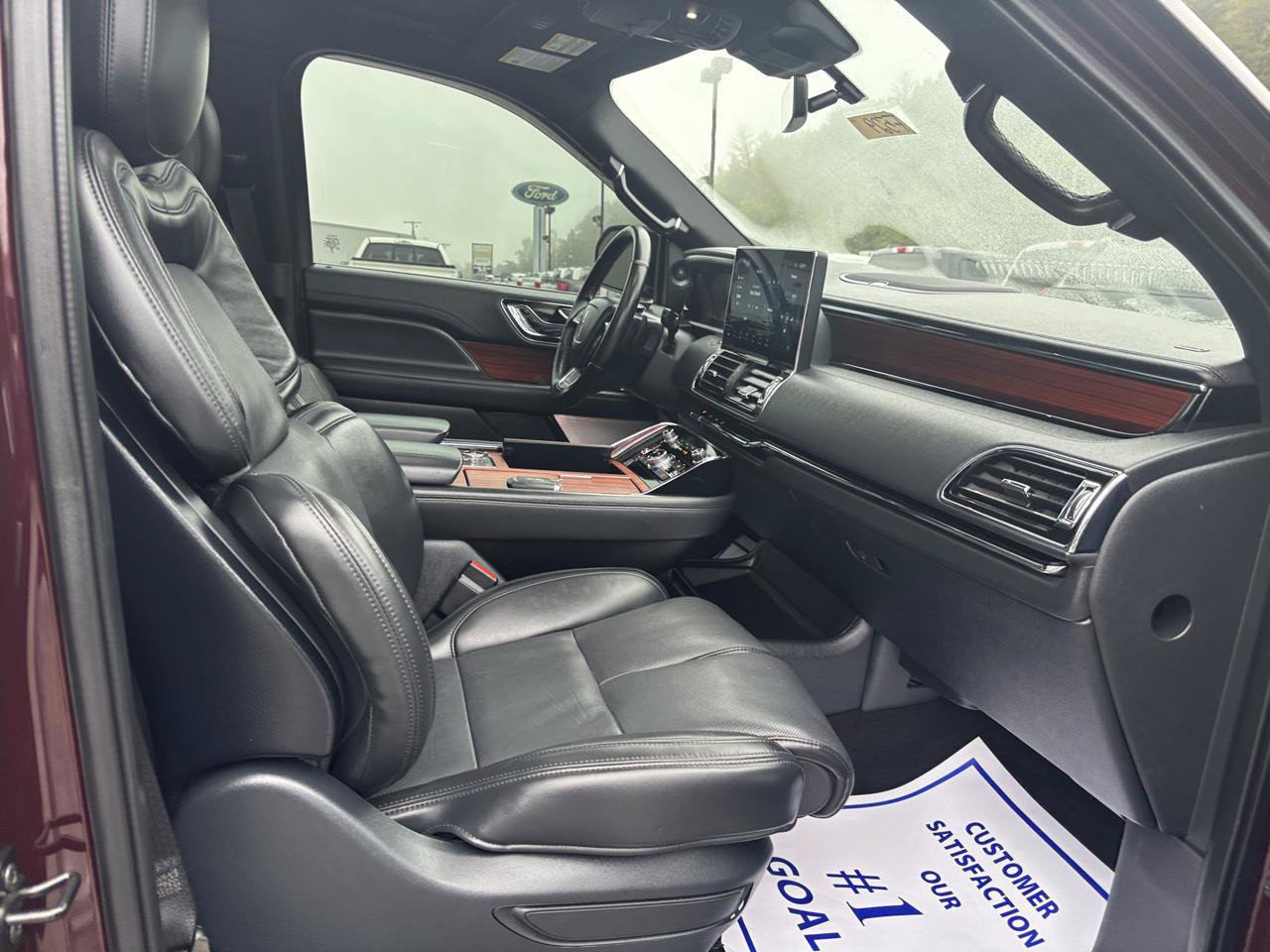 Used 2023 Lincoln Navigator Reserve AWD/4WD image 15