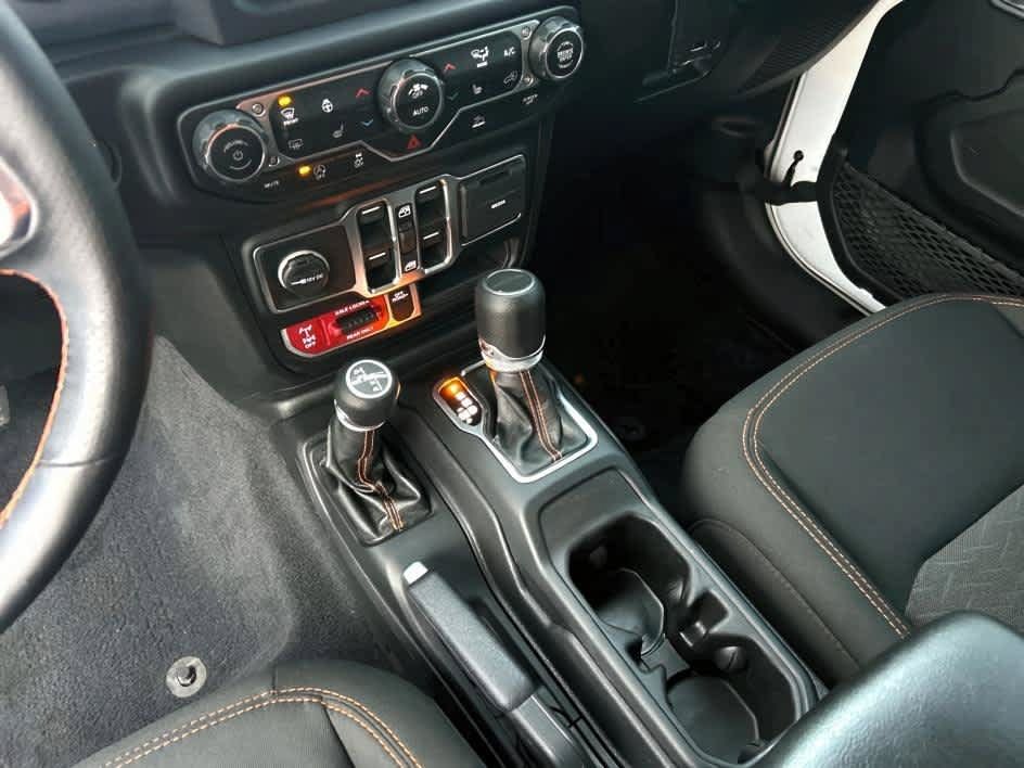 Used 2021 Jeep Gladiator Mojave w/ Cold Weather Group AWD/4WD image 28