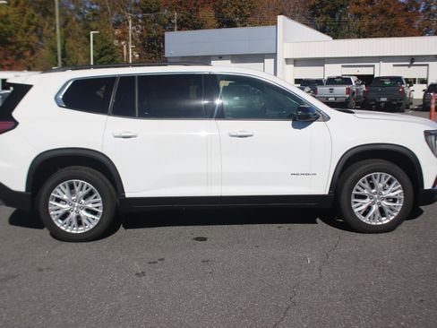 New 2025 GMC Acadia Elevation w/ Elevation Premium Package FWD image 8