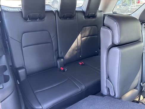 New 2026 Nissan Pathfinder SL FWD image 18