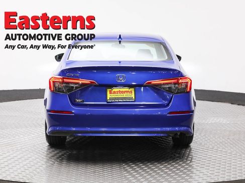 Used 2022 Honda Civic EX image 6