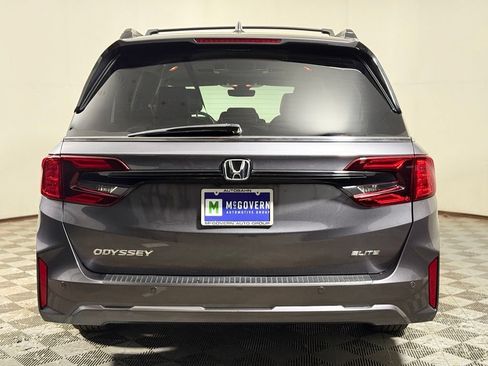 Used 2025 Honda Odyssey Elite image 5