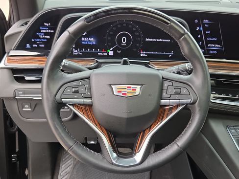 Used 2024 Cadillac Escalade Premium Luxury RWD image 19