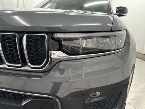 Used 2021 Jeep Grand Cherokee L Overland w/ Luxury Tech Group IV image 34