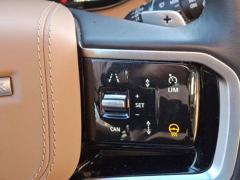 Used 2025 Land Rover Range Rover Sport SE AWD/4WD image 24