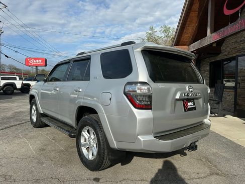 Used 2019 Toyota 4Runner SR5 Premium AWD/4WD image 3