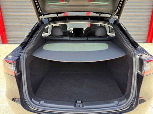 Used 2023 Tesla Model Y AWD image 18