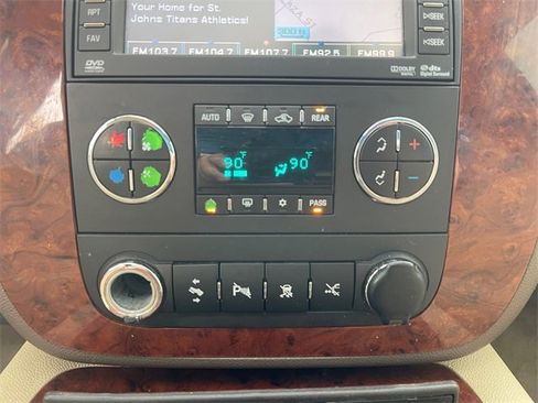 Used 2011 Chevrolet Suburban LTZ image 27