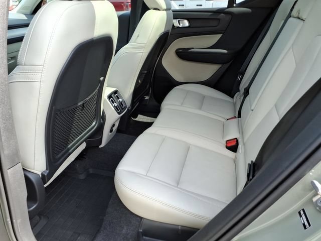 Used 2025 Volvo XC40 B5 Plus w/ Protection Package Premier AWD/4WD image 16