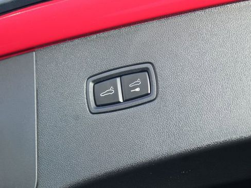 Certified 2025 Porsche Cayenne Coupe image 13