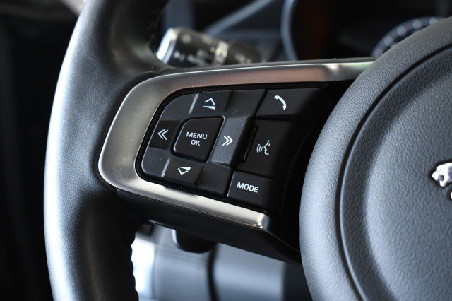Used 2020 Jaguar E-PACE SE AWD/4WD image 31