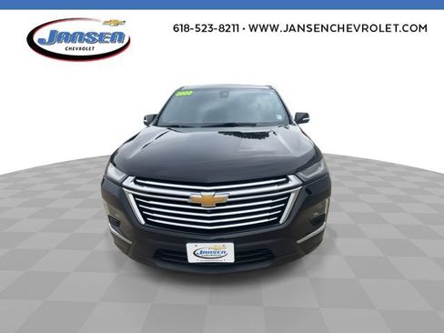 Used 2023 Chevrolet Traverse Premier FWD image 3