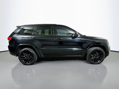 Used 2021 Jeep Grand Cherokee Laredo X image 8