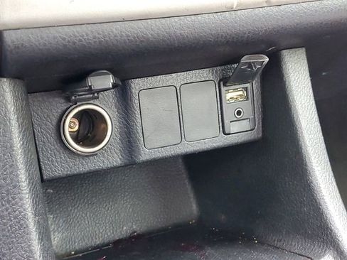 Used 2018 Toyota Corolla LE FWD image 22