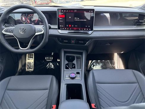 New 2026 Volkswagen Tiguan SE R-Line image 19