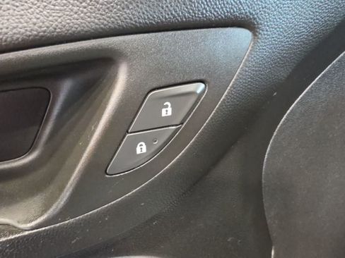 Used 2024 Chevrolet Equinox LS FWD image 18