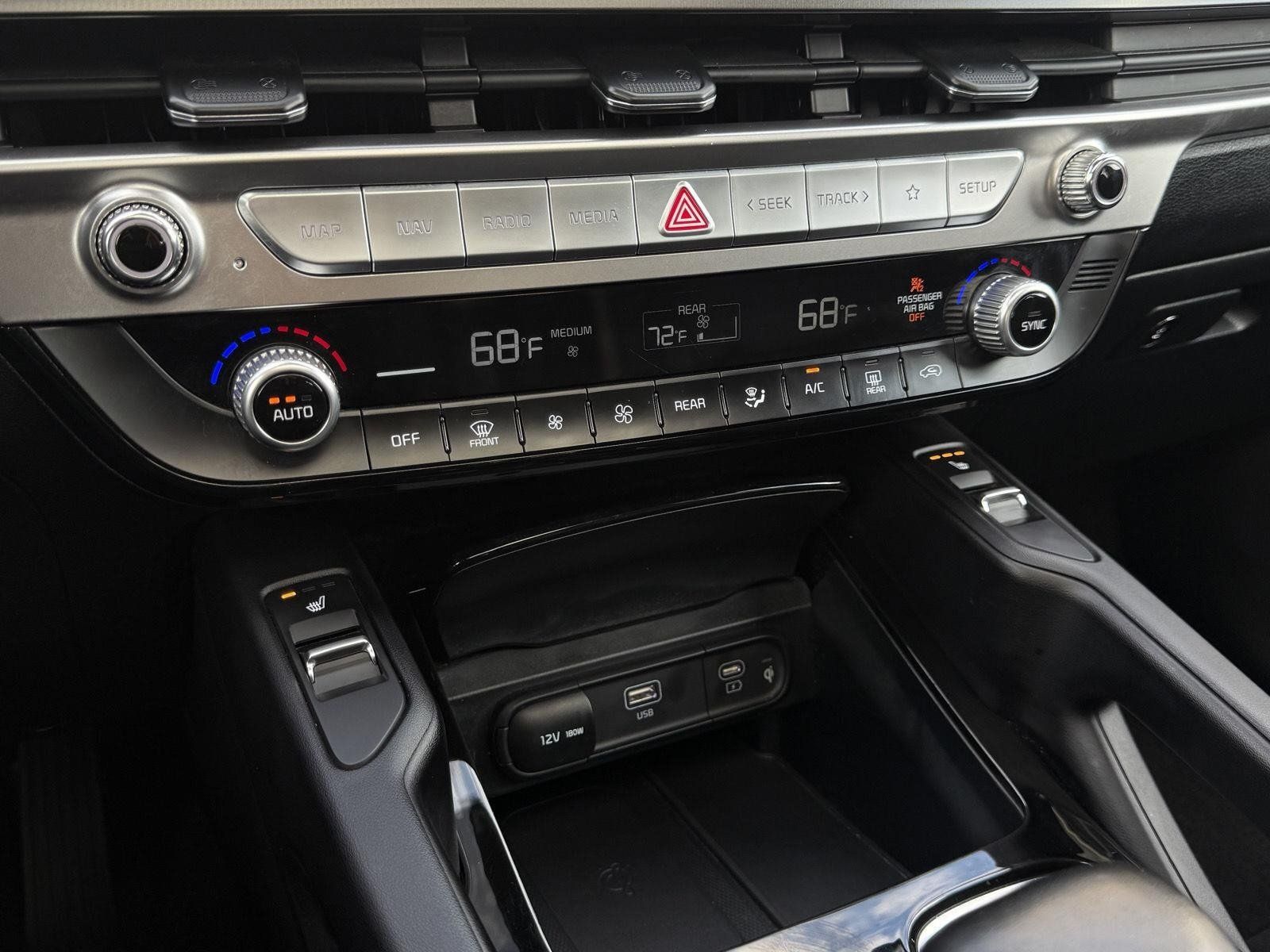 Used 2025 Kia Telluride S AWD/4WD image 43