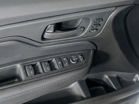 Used 2024 Honda Odyssey EX-L image 12