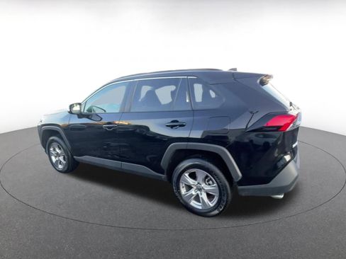 Used 2025 Toyota RAV4 XLE w/ Convenience Package image 10