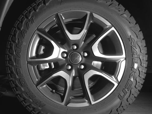 Used 2025 Jeep Compass Trailhawk AWD/4WD image 12