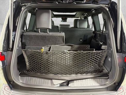 Used 2025 Lexus GX 550 w/ Accessory Package (2T) AWD/4WD image 19
