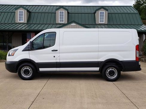 Used 2018 Ford Transit 150 130 Low Roof RWD image 2