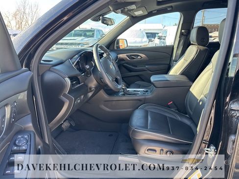 Used 2023 Chevrolet Traverse Premier image 16