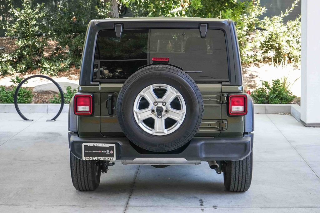 Used 2022 Jeep Wrangler Unlimited Sport AWD/4WD image 5