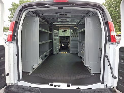 New 2025 Chevrolet Express 3500 WT Van w/ Driver Convenience Package image 6