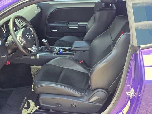 Used 2014 Dodge Challenger R/T RWD image 12