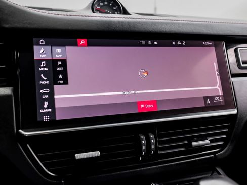 Used 2021 Porsche Cayenne GTS w/ Premium Package AWD/4WD image 24