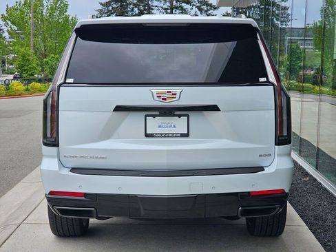 New 2026 Cadillac Escalade Platinum Sport AWD/4WD image 4