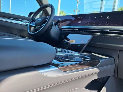 New 2026 Cadillac Escalade 2WD w/ LPO, Floor Liner Package image 24