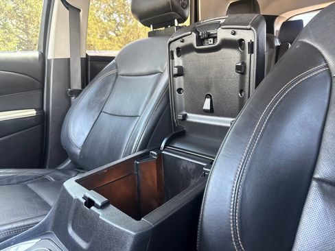 Used 2021 Chevrolet Traverse Premier w/ Redline Edition FWD image 25