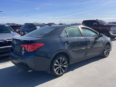 Used 2018 Toyota Corolla XSE image 2